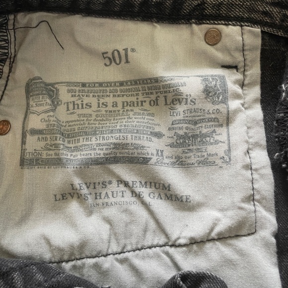 Levi’s button up black jeans shorts short - Picture 3 of 4